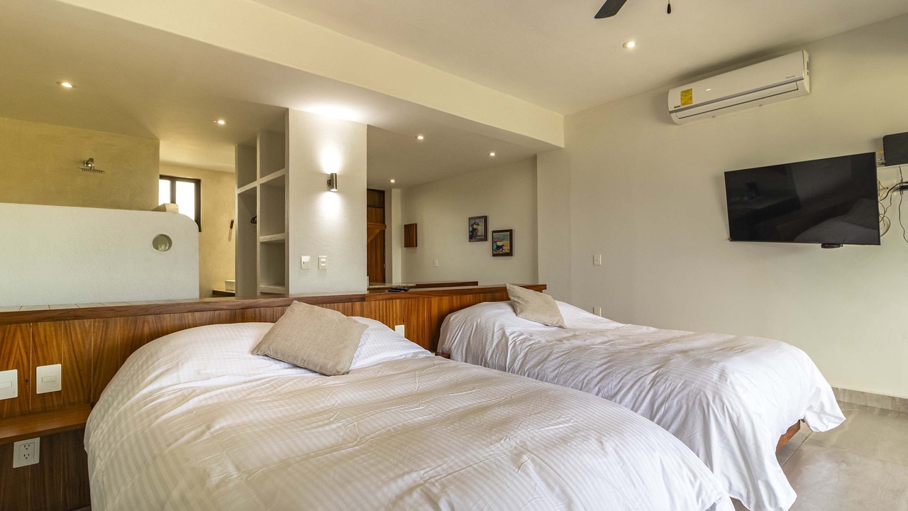 Photo of Bedroom in Zihuatanejo
