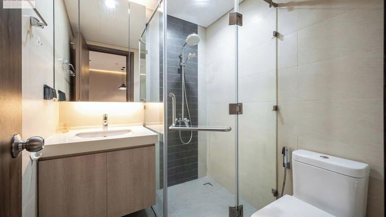 Photo of Bathroom in District 10