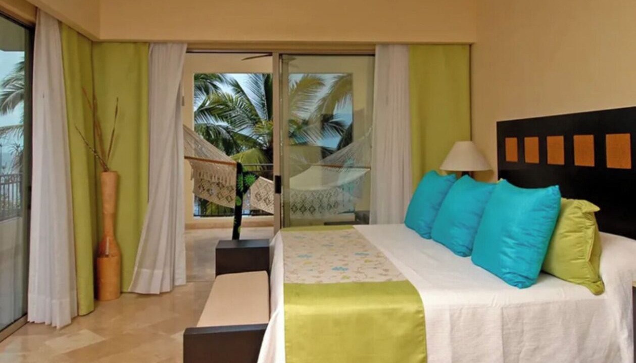 Photo of Bedroom in South Shore Hotel Area