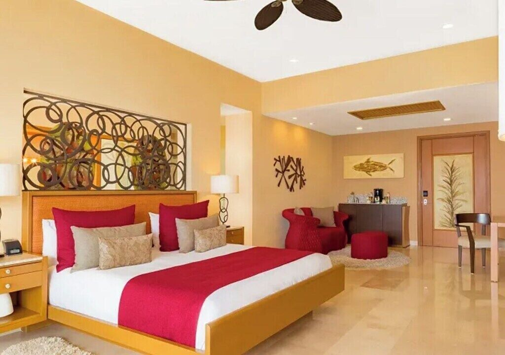 Photo of Bedroom in South Shore Hotel Area