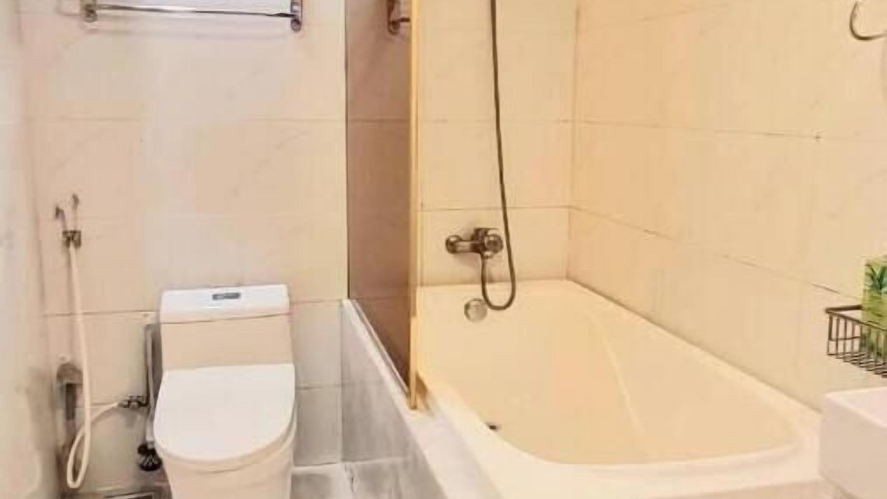 Photo of Bathroom in District 11