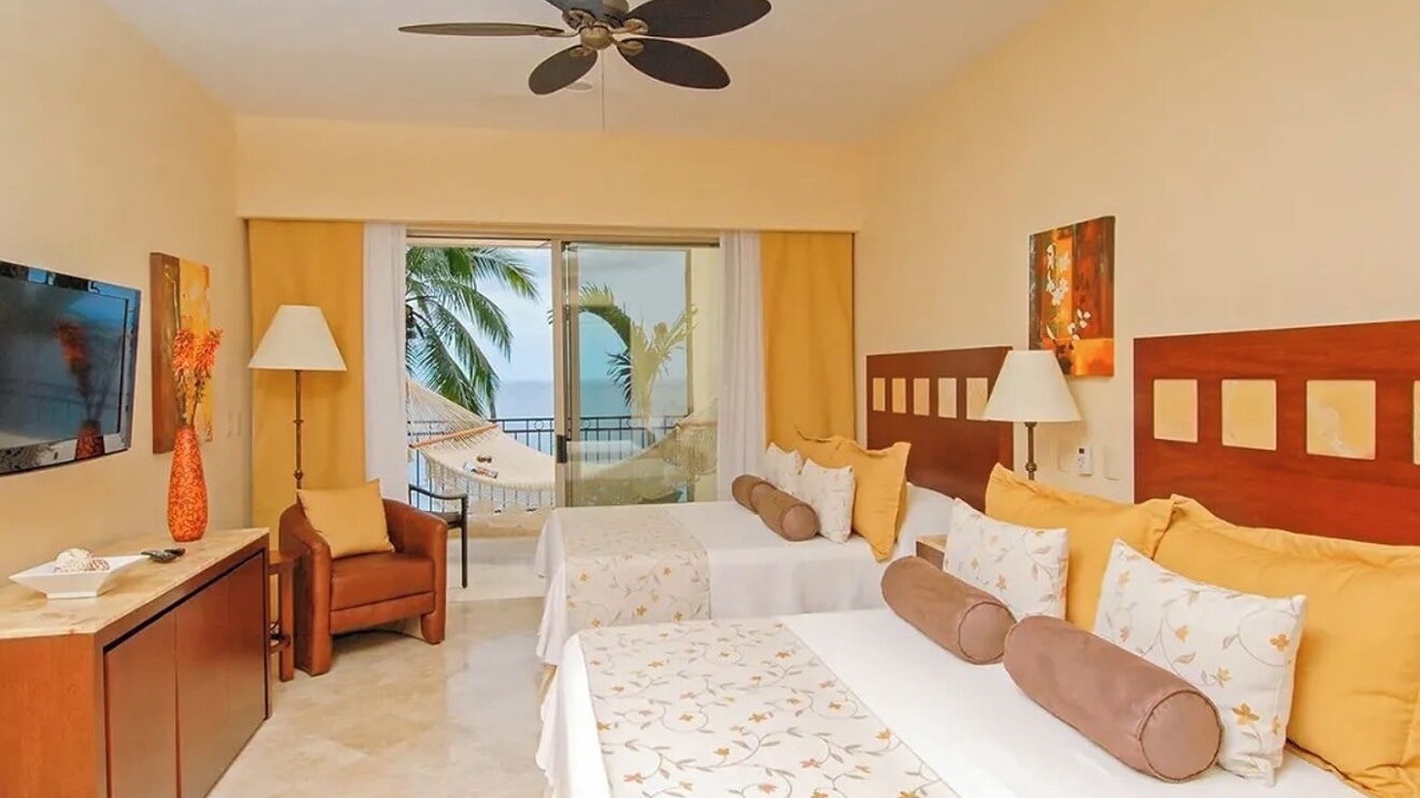 Photo of Bedroom in South Shore Hotel Area