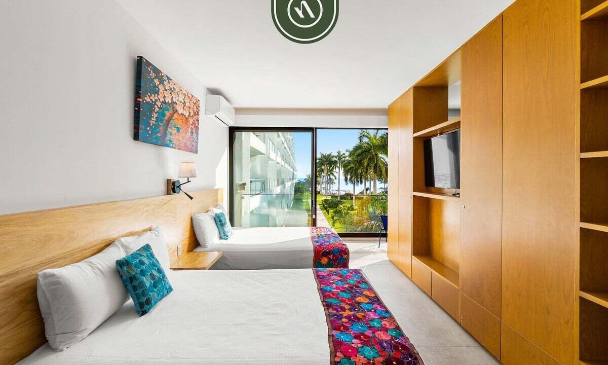Photo of Bedroom in Flamingos