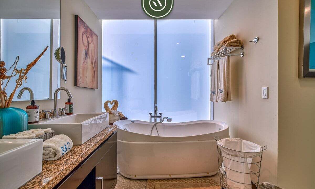 Photo of Bathroom in North Hotel Zone