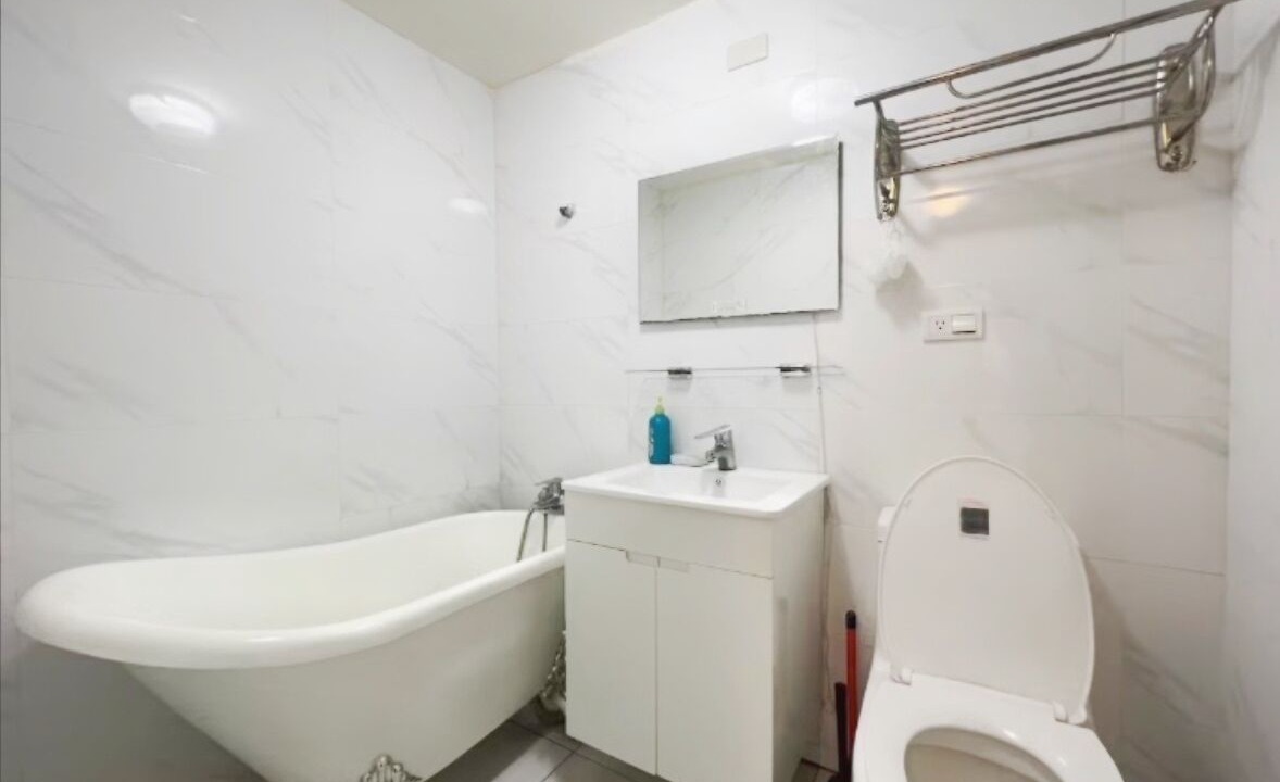 Photo of Bathroom in Shida