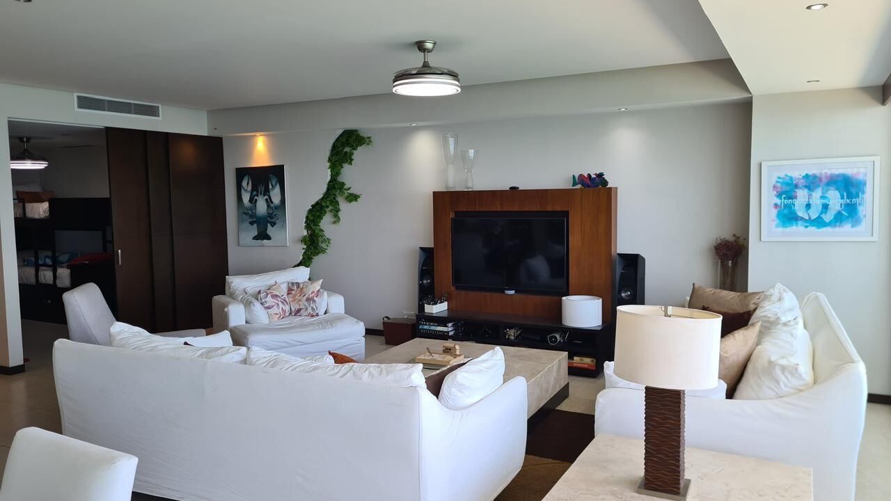Photo of Livingroom in North Hotel Zone