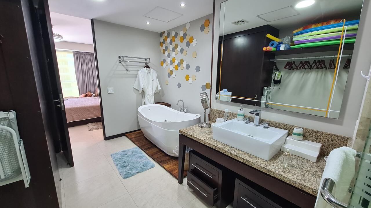 Photo of Bathroom in North Hotel Zone