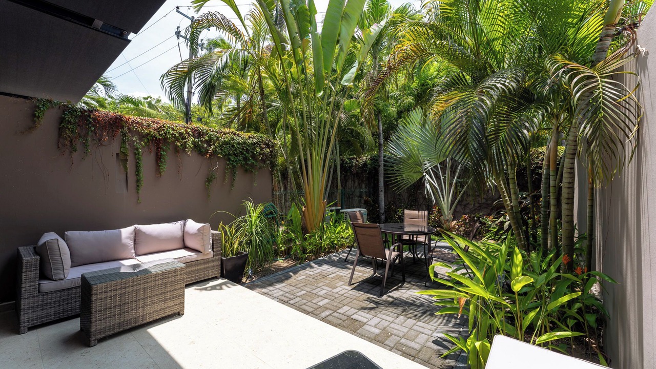 Photo of Patio Balcony in R