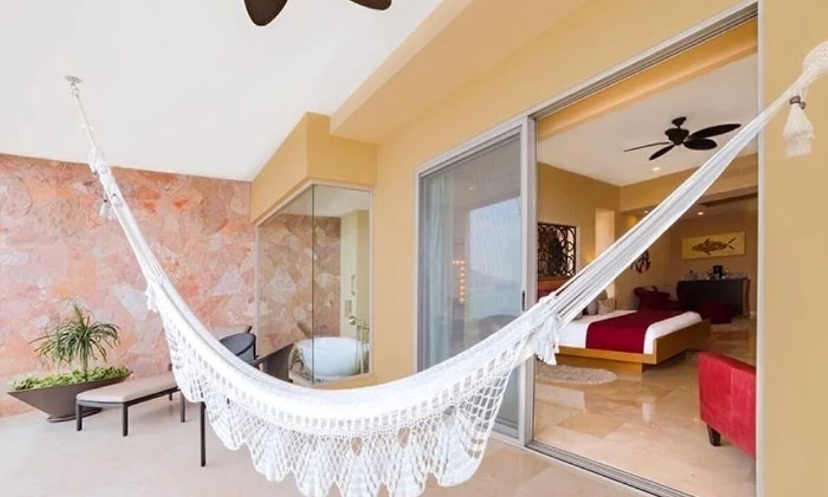 Photo of Bedroom in South Shore Hotel Area