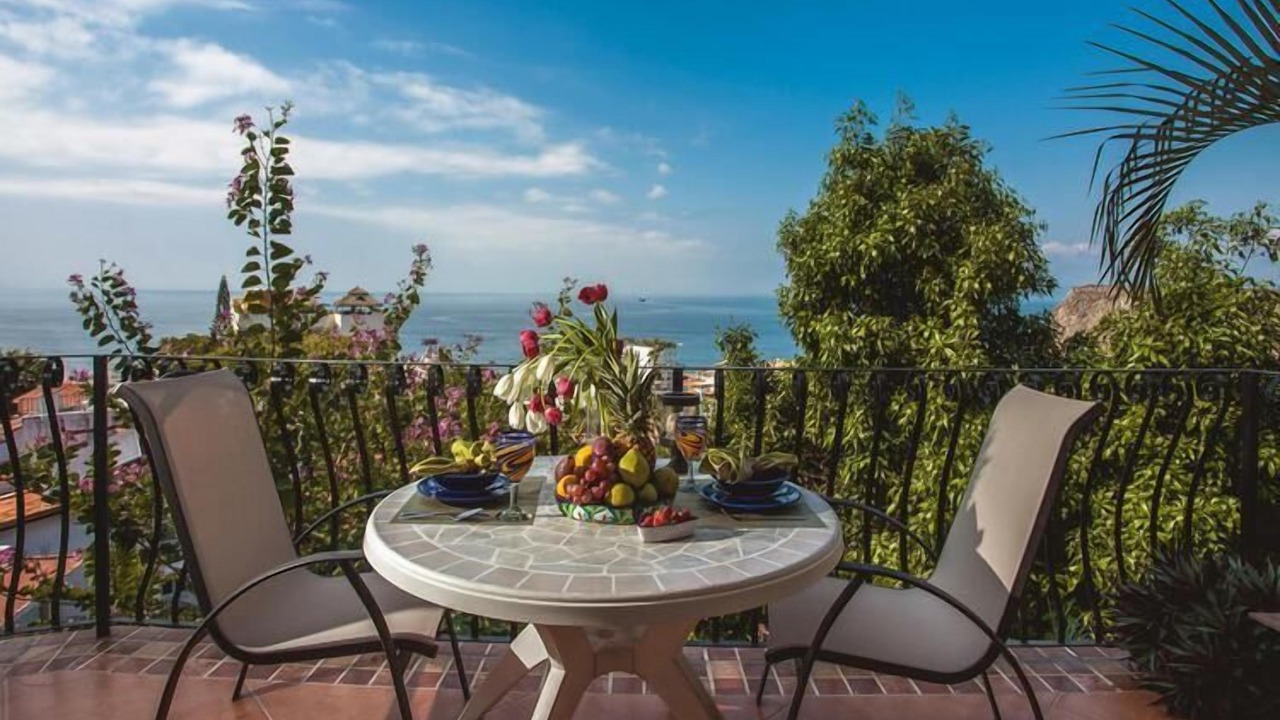 Photo of Outdoor in Romantic Zone