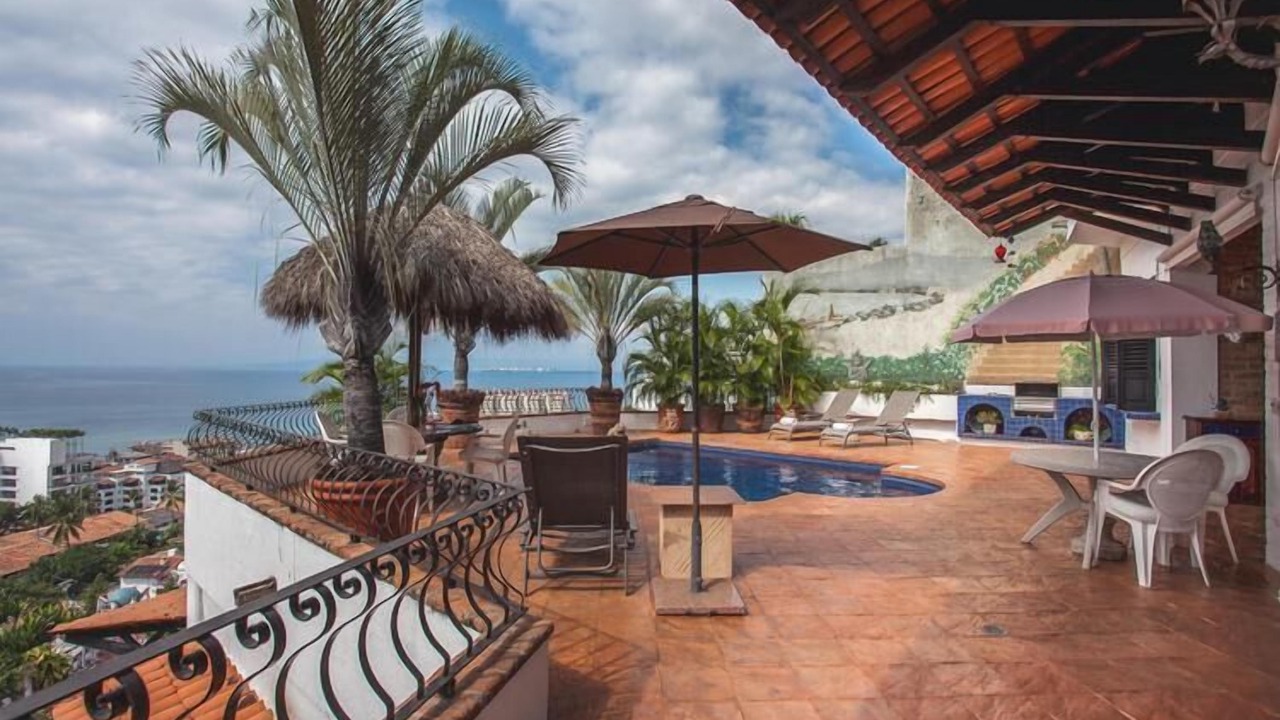 Photo of Outdoor in Romantic Zone