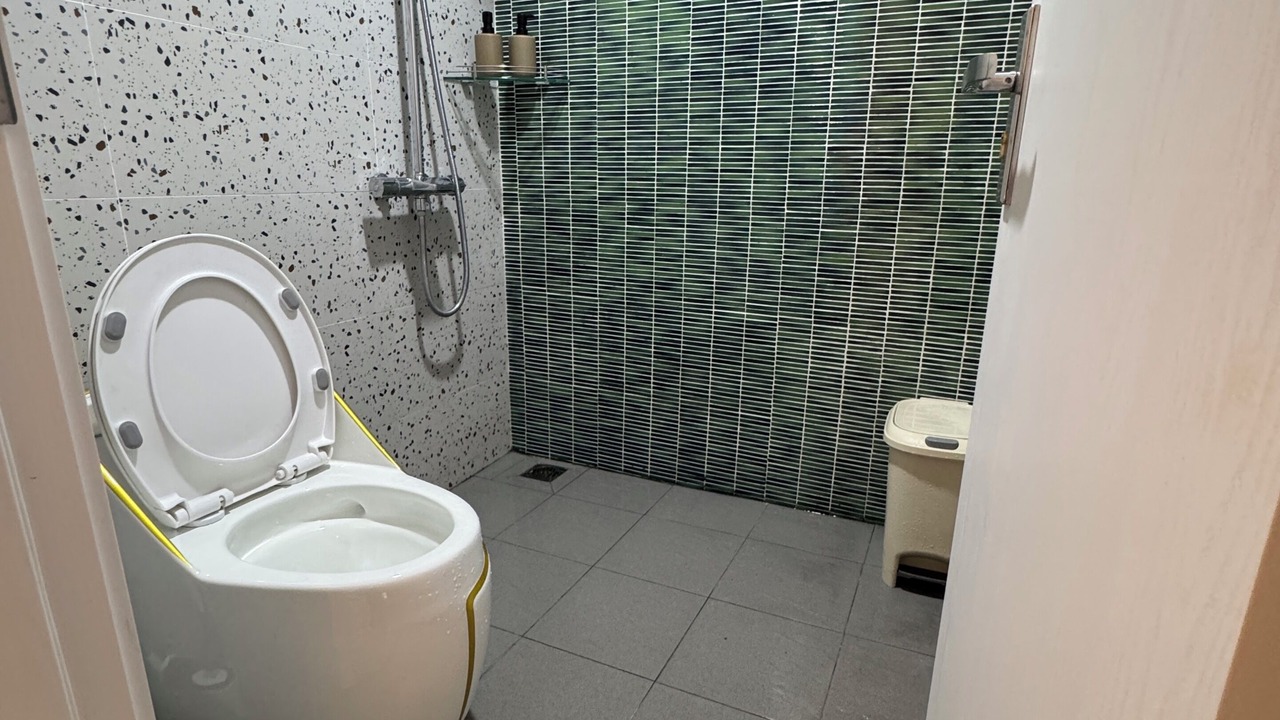 Photo of Bathroom in Old Quarter