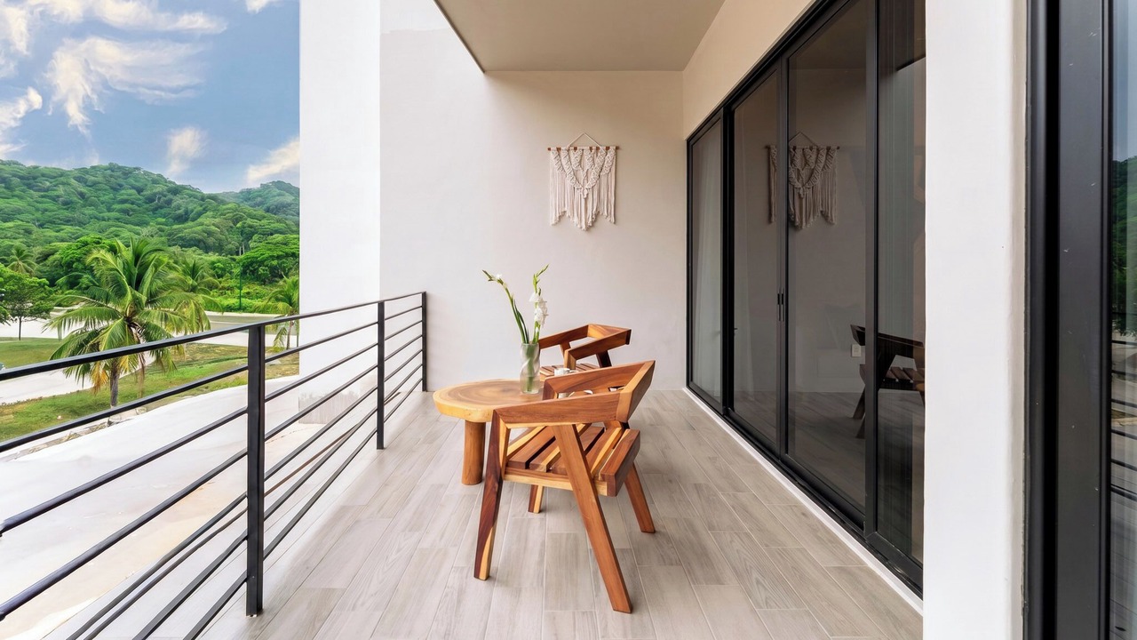 Photo of Patio Balcony in L