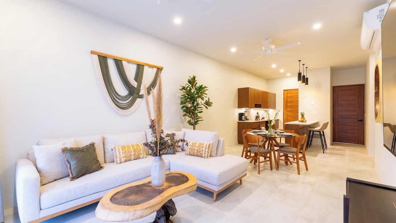 Photo of Livingroom in L