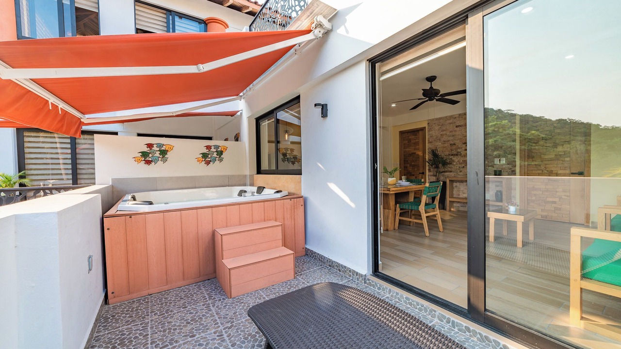 Photo of Patio Balcony in R