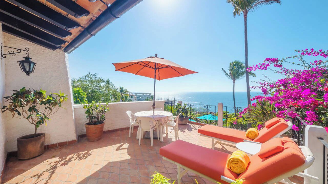 Photo of Patio Balcony in South Shore Hotel Area