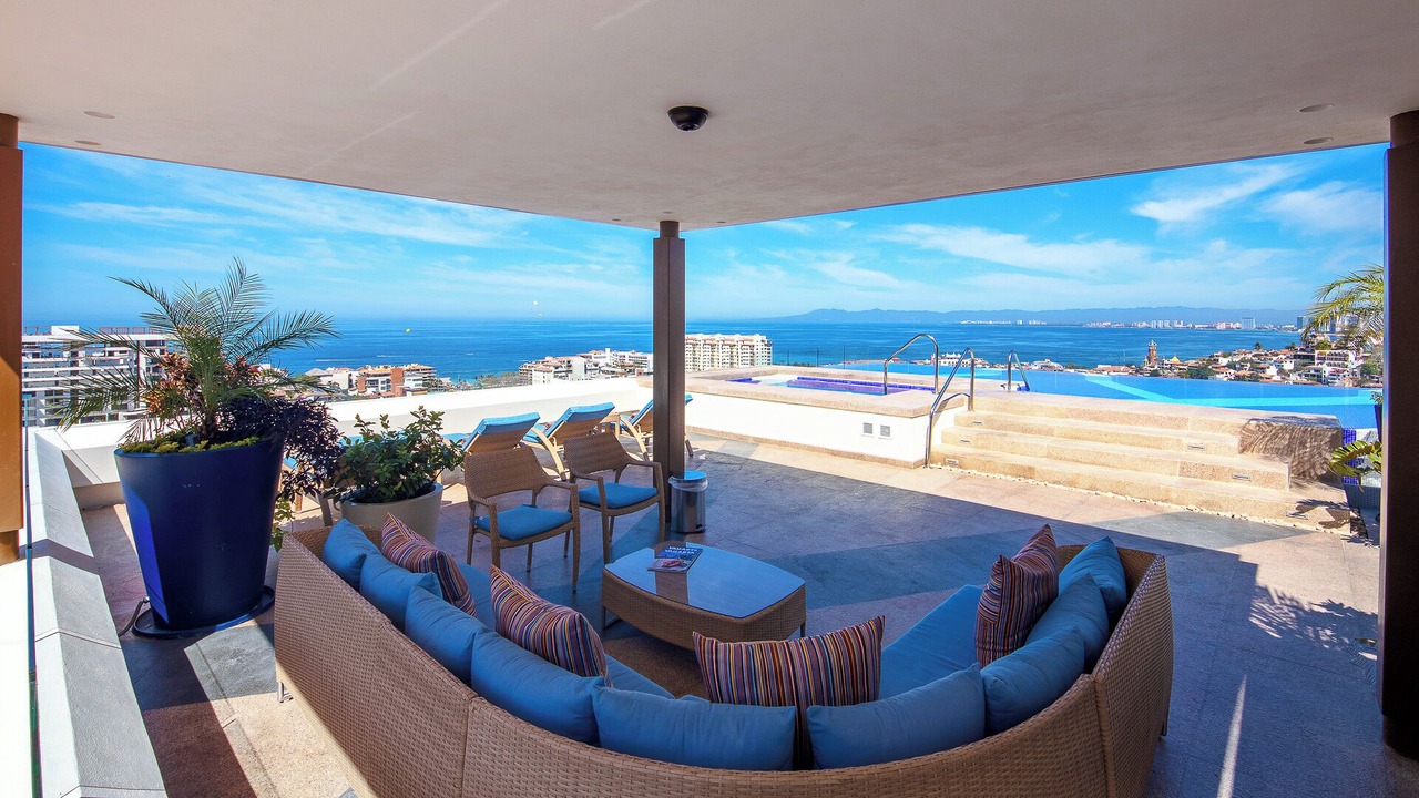 Photo of Patio Balcony in Romantic Zone