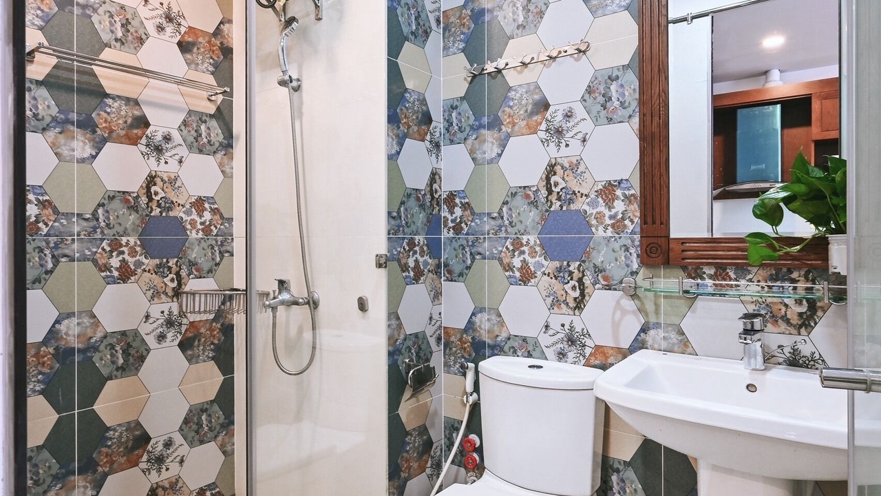 Photo of Bathroom in District 10