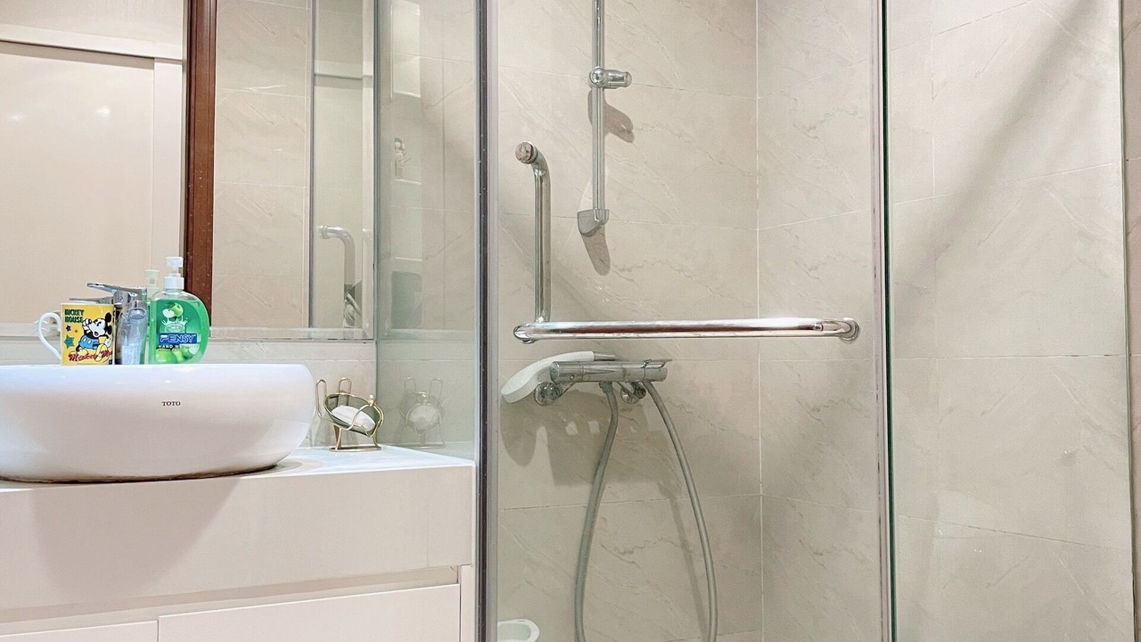 Photo of Bathroom in District 10