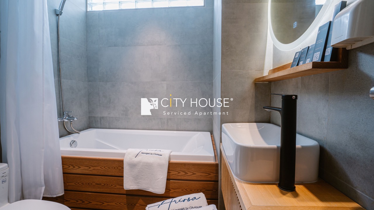 Photo of Bathroom in Phuong 6