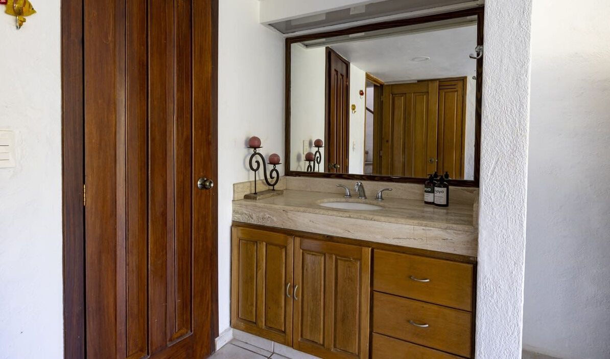 Photo of Bathroom in Isla Iguana