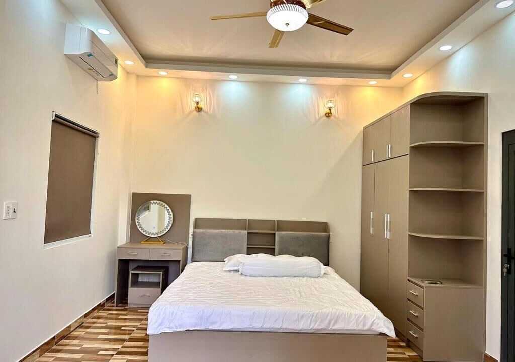 Photo of Bedroom in Ong Lang