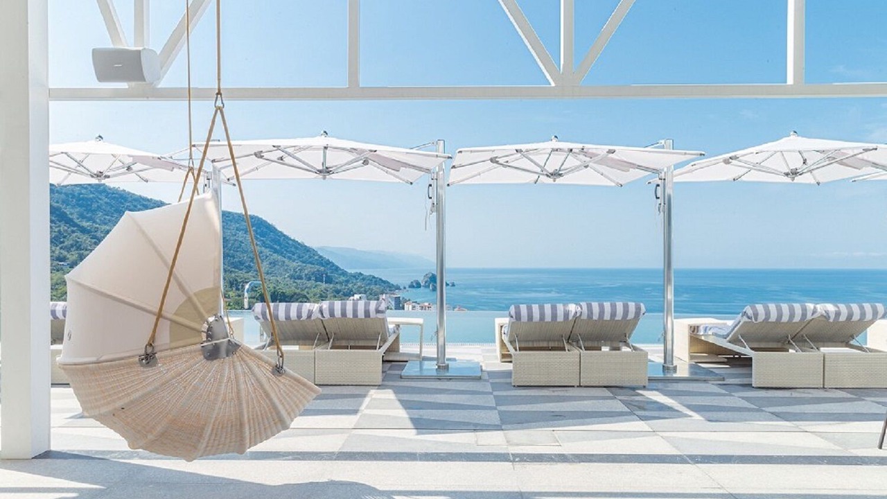 Photo of Patio Balcony in South Shore Hotel Area