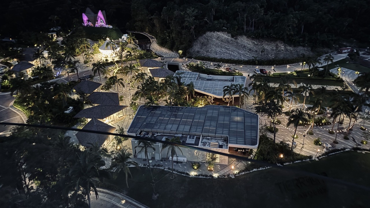 Photo of Outdoor in South Shore Hotel Area
