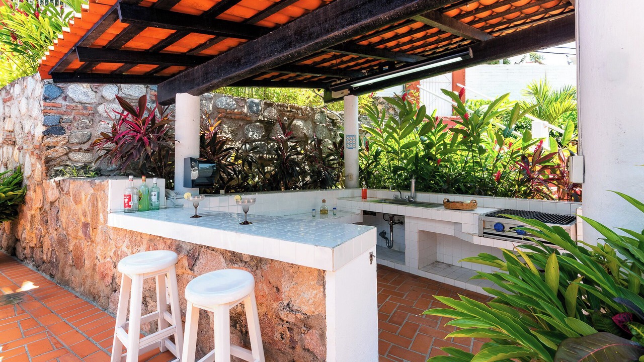 Photo of Outdoor in Romantic Zone