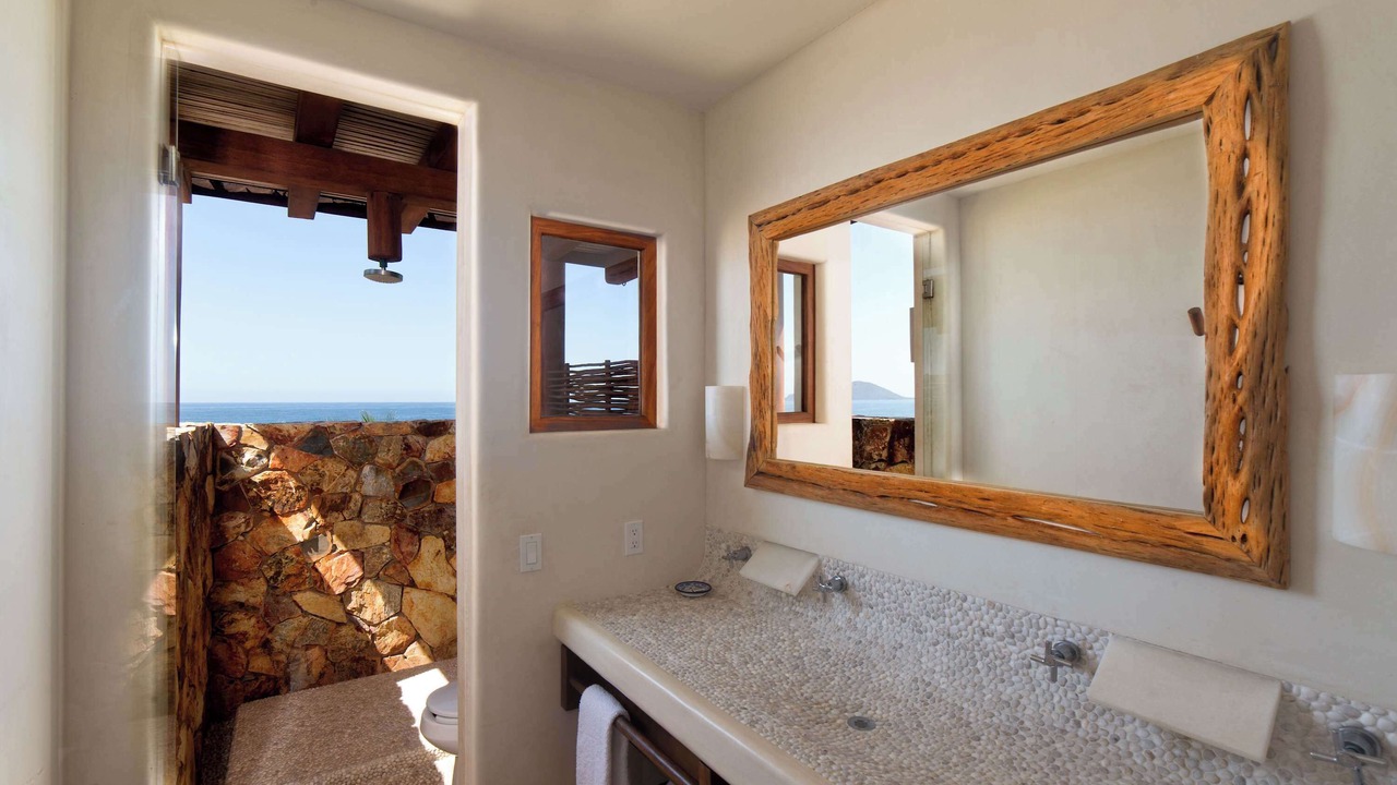 Photo of Bathroom in Zihuatanejo