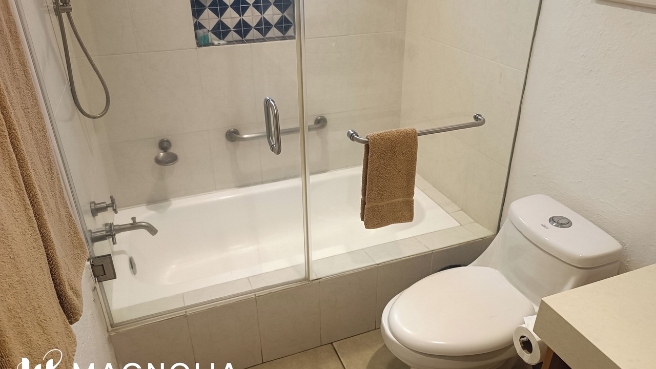 Photo of Bathroom in South Hotel Zone