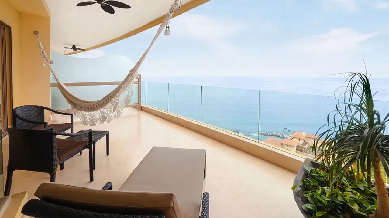 Photo of Patio Balcony in South Shore Hotel Area