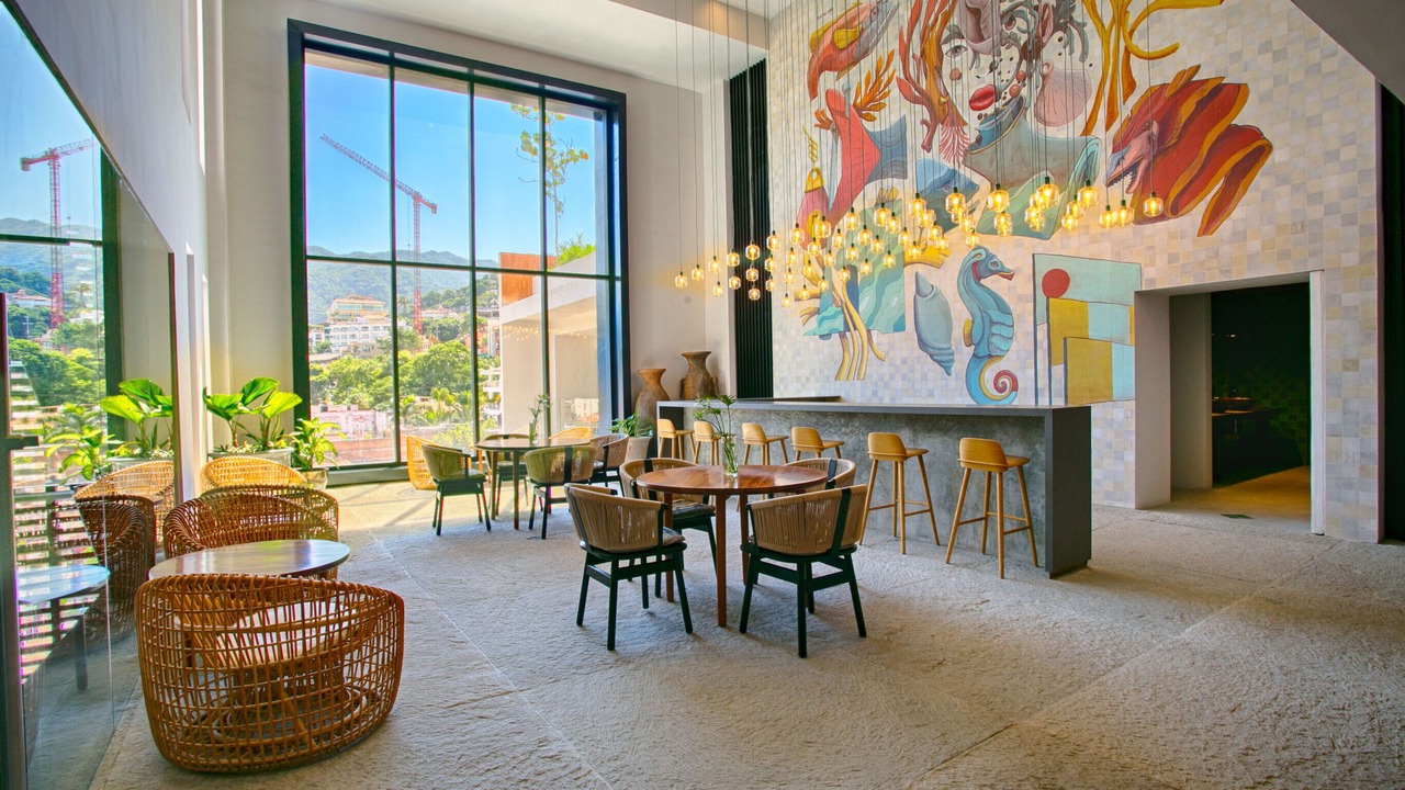 Photo of Others in Romantic Zone