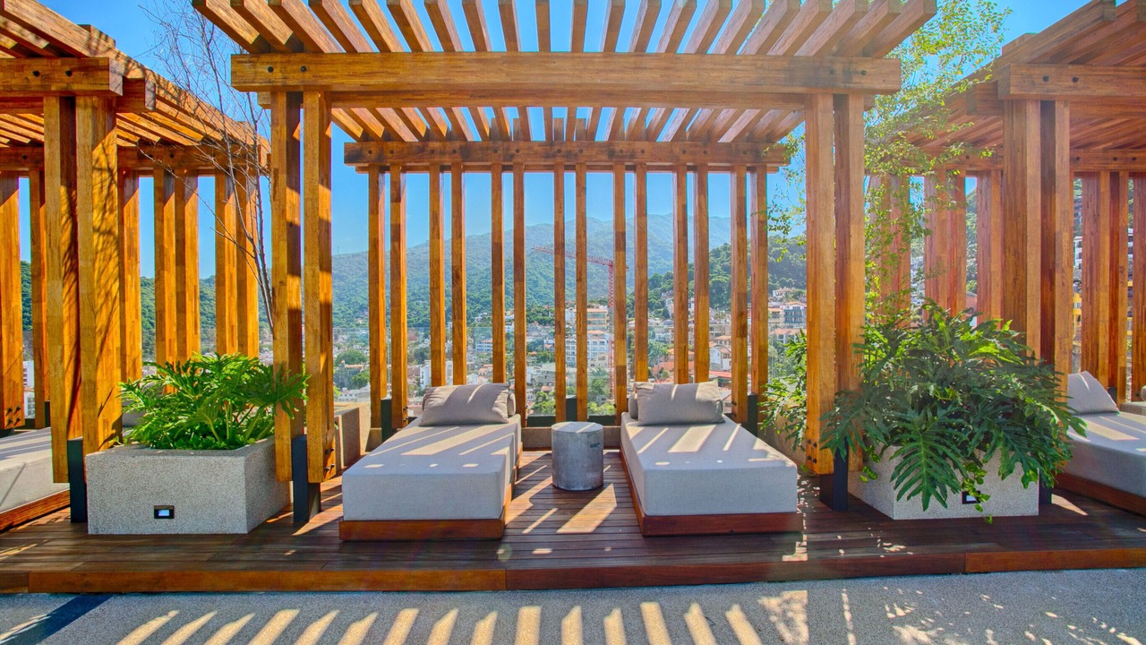Photo of Outdoor in Romantic Zone