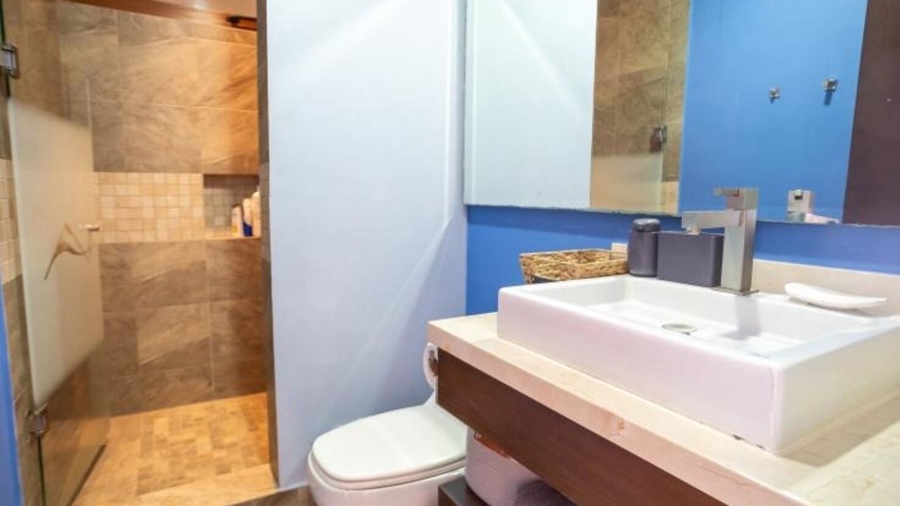 Photo of Bathroom in Romantic Zone