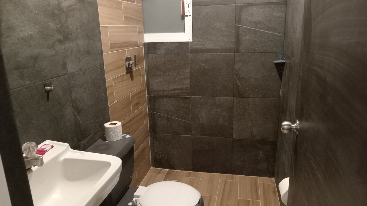Photo of Bathroom in Toluca City-Centre