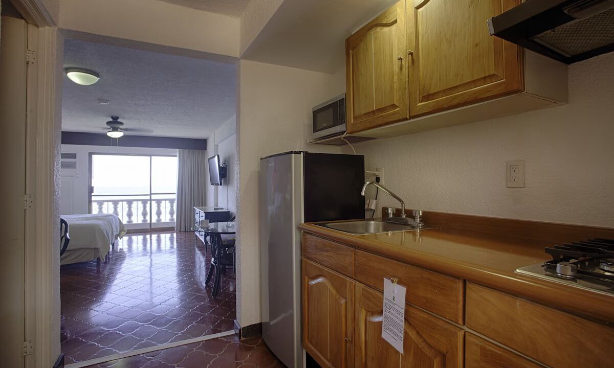 Photo of Kitchen in South Shore Hotel Area