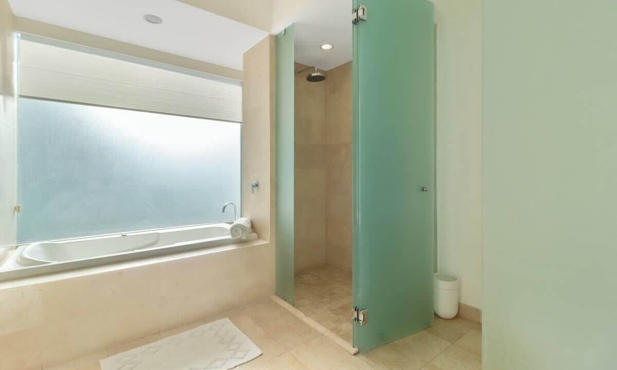 Photo of Bathroom in North Hotel Zone