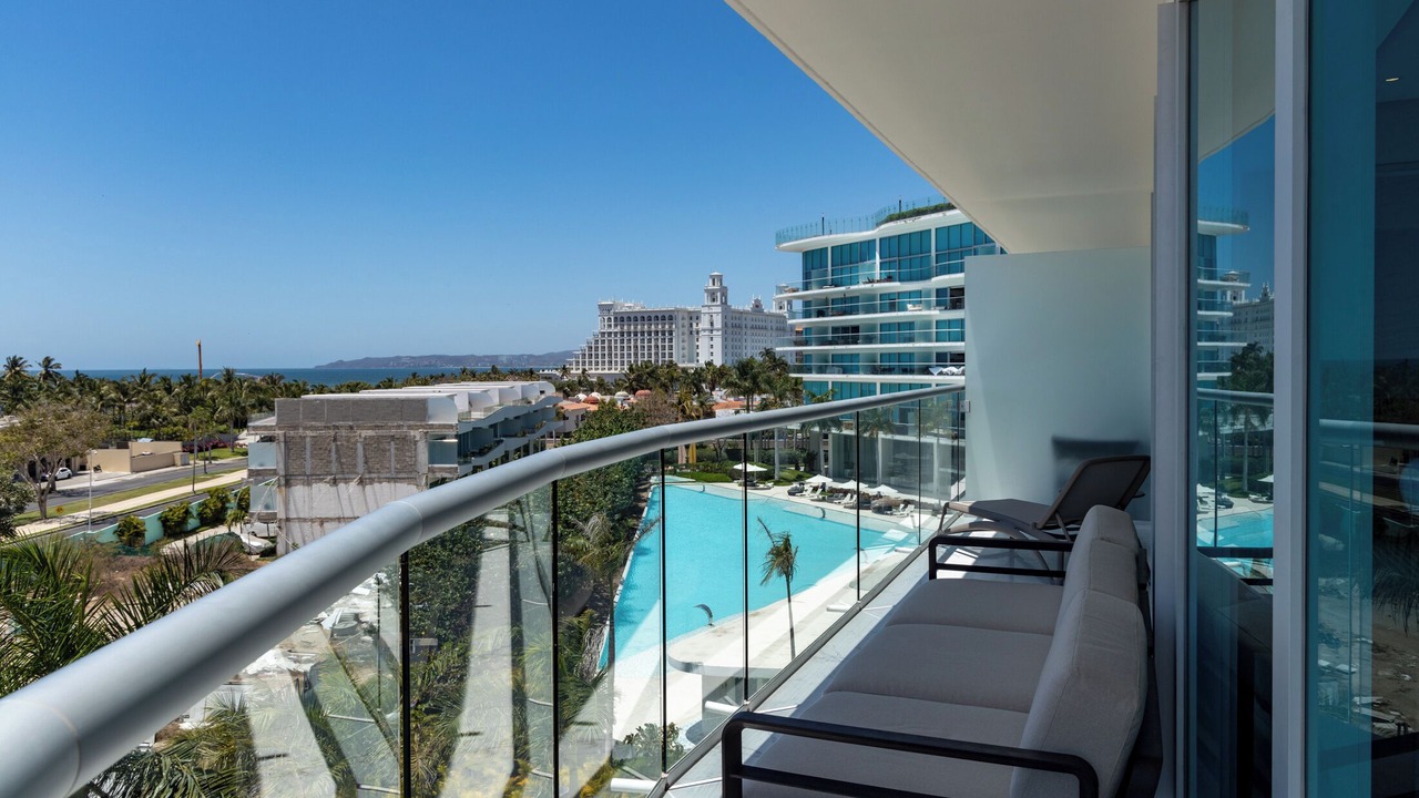 Photo of Patio Balcony in Flamingos