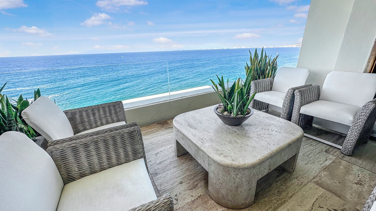 Photo of Patio Balcony in South Shore Hotel Area