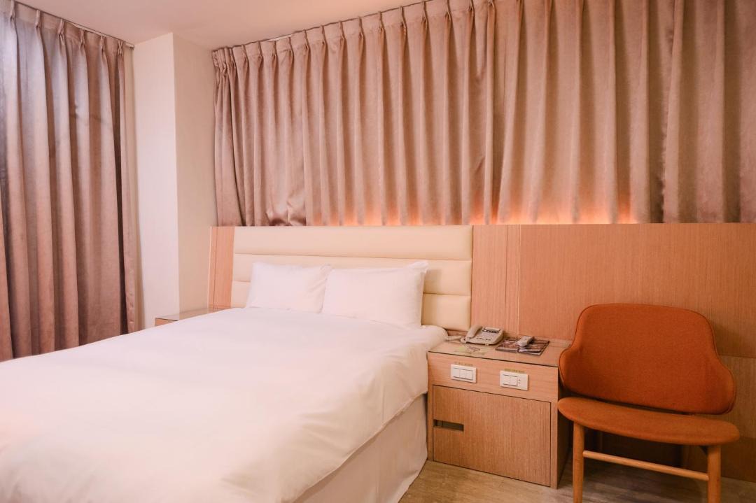 Photo of Bedroom in University District