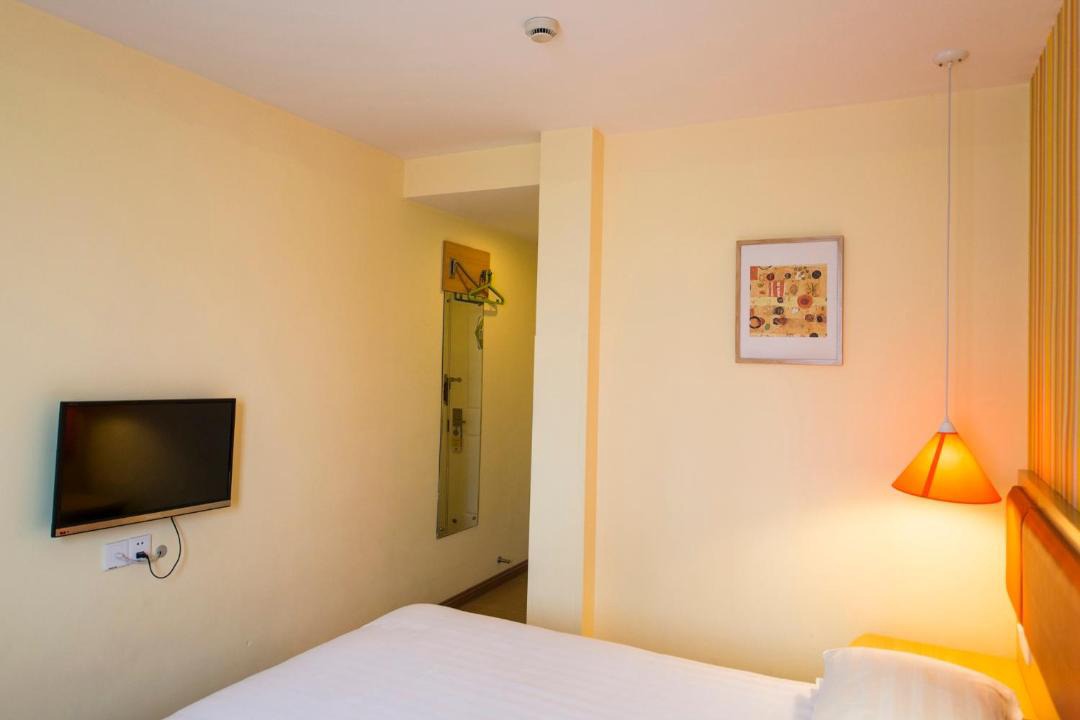Photo of Bedroom in Zhong Shan