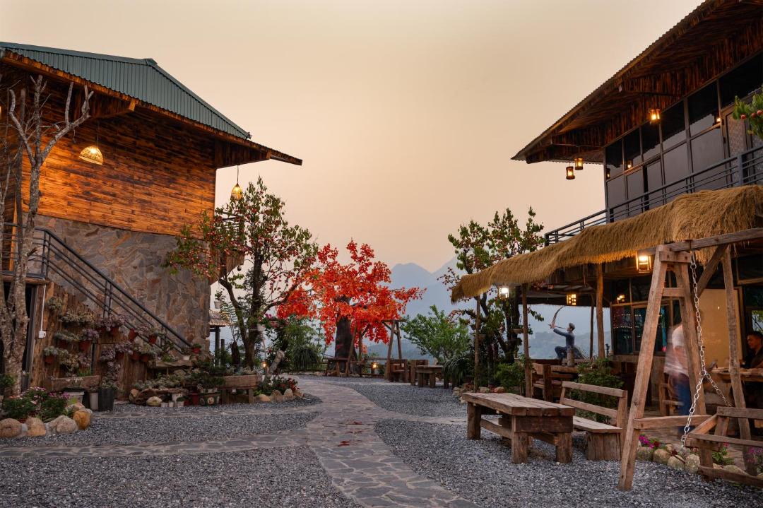 Photo of Others in Cat Cat Village