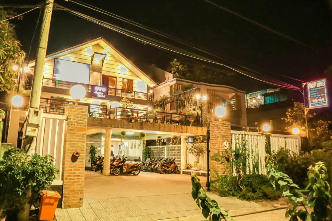 Photo of Others in Hue