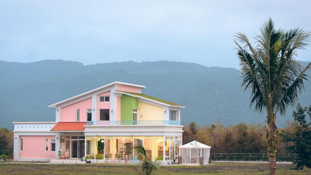 Photo of Buildings in Shoufeng
