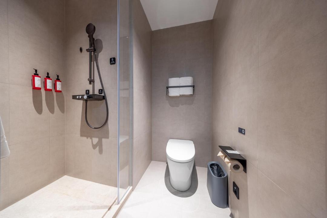 Photo of Bathroom in Jinsong Panjiayuan