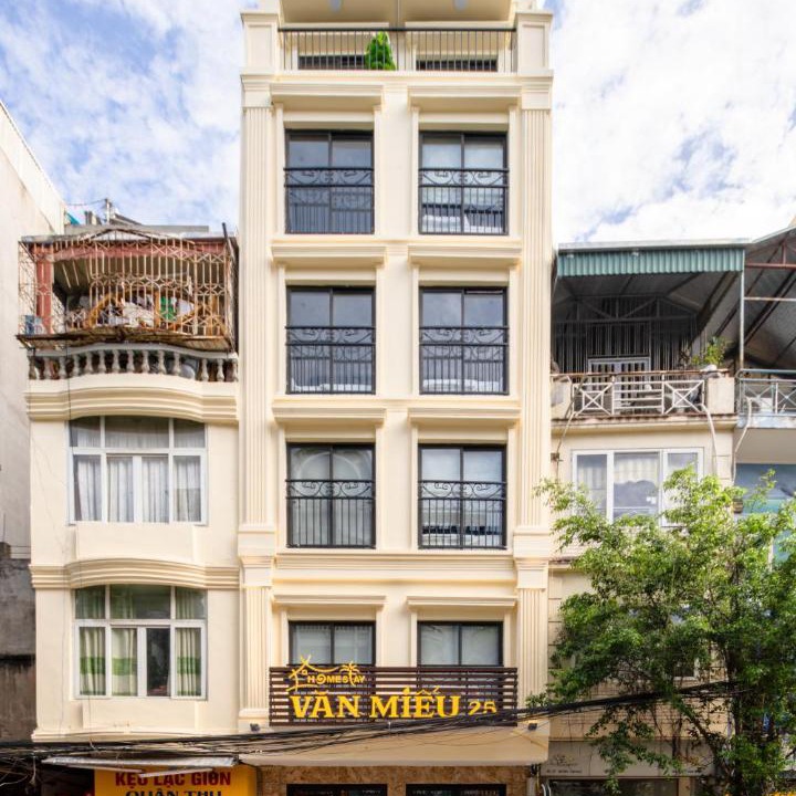Photo of Buildings in Van Mieu