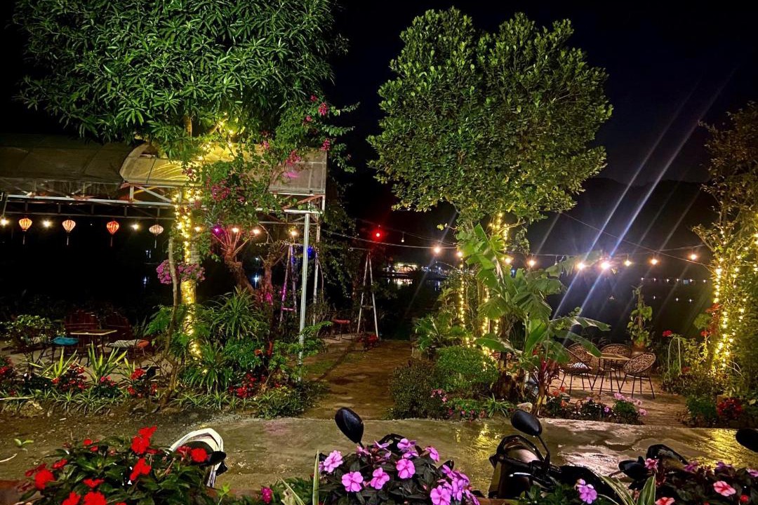 Photo of Others in Hoa Lu