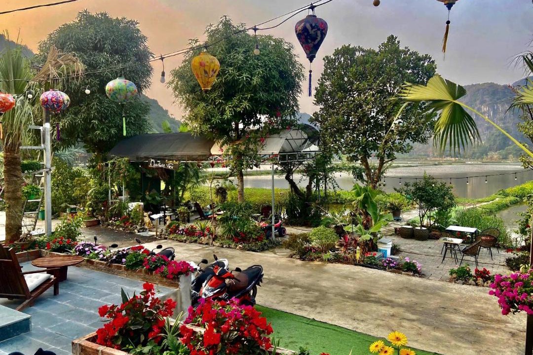 Photo of Others in Hoa Lu