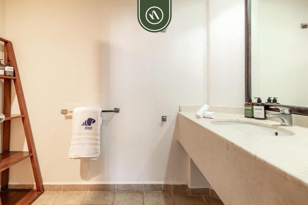Photo of Bathroom in Flamingos